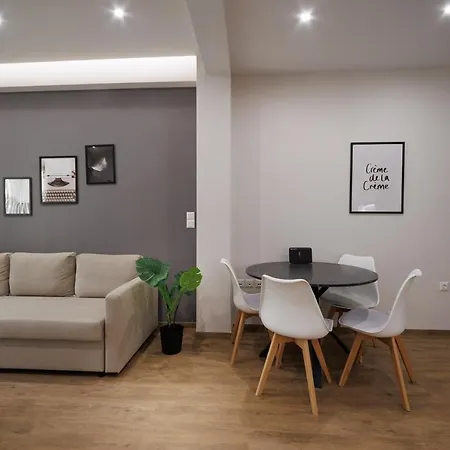 Appartamento Modern Urban Oasis Near Athens Metro Hub Esterno foto